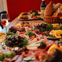Antipasti-Schale zum Mitnehmen